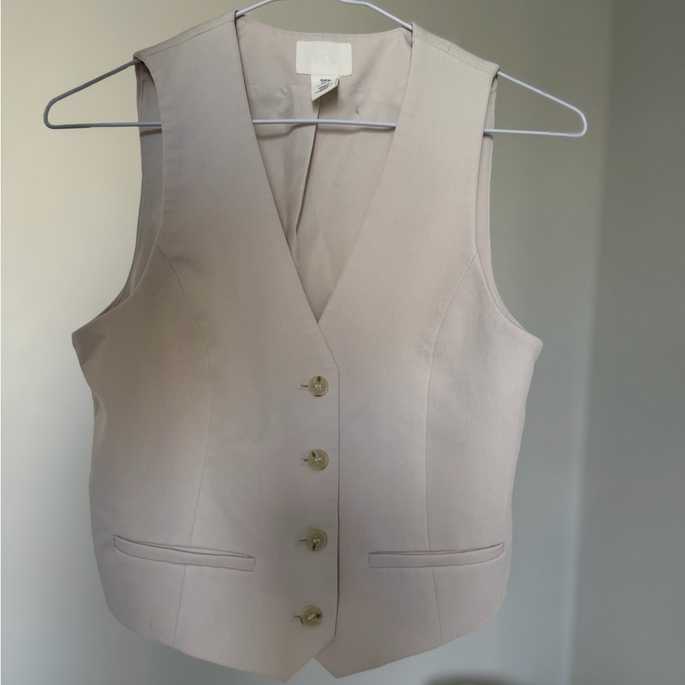 H&M Classic Tailored Button-Front Vest in Light Beige